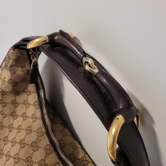 Authentic Gucci Shoulder Bag - Picture 2 of 7
